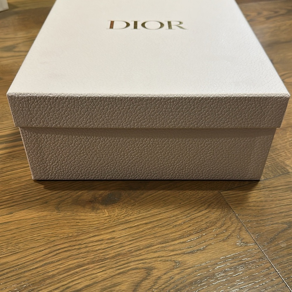 Dior Shoe Box with Gold Lettering - Picture 2 of 2